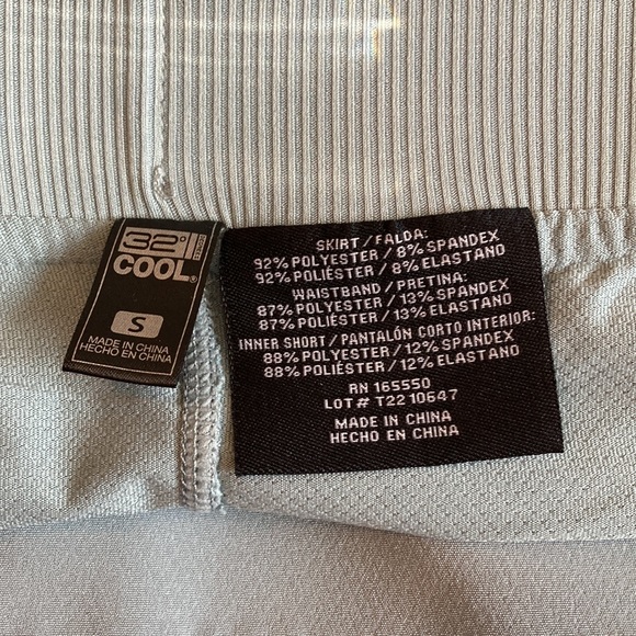 🐬  BOGO item!! 32 degrees cool skort, light blue, size small - Picture 3 of 4